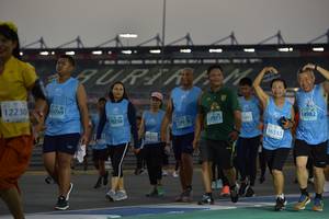 BIB: 12230, 14769, 14982, 17491, 17971, 70236, 17978, 16555, 0272
                            <button type="button" onclick="openModal(11025055)" class="btn btn-primary btn-sm float-right btn-popup" data-toggle="modal" data-target=".modal-high-quality">
                        <i class="fas fa-shopping-cart"></i> Add to Cart
                    </button>
                                            <button type="button" onclick="isThisMe(11025055, true)" class="btn btn-success btn-sm float-right btn-popup btn-isme hidden" data-toggle="tooltip" data-placement="bottom" title="นี่คือรูปของคุณใช่ไหม คลิกที่นี่เพื่อเอาเข้าอัลบั้ม">
                        <i class="fas fa-plus"></i> Add to album
                    </button>
                    <button type="button" onclick="isThisMe(11025055, false)" class="btn btn-warning btn-sm float-right btn-popup btn-isnotme hidden">
                        <i class="fas fa-ban"></i> Remove from album
                    </button>