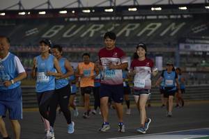 BIB: 15143, 12172, 17144
                            <button type="button" onclick="openModal(11019618)" class="btn btn-primary btn-sm float-right btn-popup" data-toggle="modal" data-target=".modal-high-quality">
                        <i class="fas fa-shopping-cart"></i> Add to Cart
                    </button>
                                            <button type="button" onclick="isThisMe(11019618, true)" class="btn btn-success btn-sm float-right btn-popup btn-isme hidden" data-toggle="tooltip" data-placement="bottom" title="นี่คือรูปของคุณใช่ไหม คลิกที่นี่เพื่อเอาเข้าอัลบั้ม">
                        <i class="fas fa-plus"></i> Add to album
                    </button>
                    <button type="button" onclick="isThisMe(11019618, false)" class="btn btn-warning btn-sm float-right btn-popup btn-isnotme hidden">
                        <i class="fas fa-ban"></i> Remove from album
                    </button>