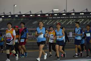 BIB: 46553, 13526, 46561, 1614, 14544, 14534, 3890
                            <button type="button" onclick="openModal(11022502)" class="btn btn-primary btn-sm float-right btn-popup" data-toggle="modal" data-target=".modal-high-quality">
                        <i class="fas fa-shopping-cart"></i> Add to Cart
                    </button>
                                            <button type="button" onclick="isThisMe(11022502, true)" class="btn btn-success btn-sm float-right btn-popup btn-isme hidden" data-toggle="tooltip" data-placement="bottom" title="นี่คือรูปของคุณใช่ไหม คลิกที่นี่เพื่อเอาเข้าอัลบั้ม">
                        <i class="fas fa-plus"></i> Add to album
                    </button>
                    <button type="button" onclick="isThisMe(11022502, false)" class="btn btn-warning btn-sm float-right btn-popup btn-isnotme hidden">
                        <i class="fas fa-ban"></i> Remove from album
                    </button>