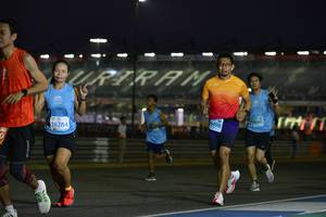 BIB: 14640, 4498, 16284
                            <button type="button" onclick="openModal(10954298)" class="btn btn-primary btn-sm float-right btn-popup" data-toggle="modal" data-target=".modal-high-quality">
                        <i class="fas fa-shopping-cart"></i> Add to Cart
                    </button>
                                            <button type="button" onclick="isThisMe(10954298, true)" class="btn btn-success btn-sm float-right btn-popup btn-isme hidden" data-toggle="tooltip" data-placement="bottom" title="นี่คือรูปของคุณใช่ไหม คลิกที่นี่เพื่อเอาเข้าอัลบั้ม">
                        <i class="fas fa-plus"></i> Add to album
                    </button>
                    <button type="button" onclick="isThisMe(10954298, false)" class="btn btn-warning btn-sm float-right btn-popup btn-isnotme hidden">
                        <i class="fas fa-ban"></i> Remove from album
                    </button>