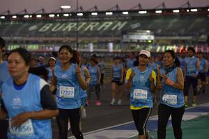 BIB: 12844, 17227, 12873, 47856
                            <button type="button" onclick="openModal(11010749)" class="btn btn-primary btn-sm float-right btn-popup" data-toggle="modal" data-target=".modal-high-quality">
                        <i class="fas fa-shopping-cart"></i> Add to Cart
                    </button>
                                            <button type="button" onclick="isThisMe(11010749, true)" class="btn btn-success btn-sm float-right btn-popup btn-isme hidden" data-toggle="tooltip" data-placement="bottom" title="นี่คือรูปของคุณใช่ไหม คลิกที่นี่เพื่อเอาเข้าอัลบั้ม">
                        <i class="fas fa-plus"></i> Add to album
                    </button>
                    <button type="button" onclick="isThisMe(11010749, false)" class="btn btn-warning btn-sm float-right btn-popup btn-isnotme hidden">
                        <i class="fas fa-ban"></i> Remove from album
                    </button>