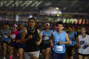 BIB: 1241, 16817, 13622
                            <button type="button" onclick="openModal(10992112)" class="btn btn-primary btn-sm float-right btn-popup" data-toggle="modal" data-target=".modal-high-quality">
                        <i class="fas fa-shopping-cart"></i> Add to Cart
                    </button>
                                            <button type="button" onclick="isThisMe(10992112, true)" class="btn btn-success btn-sm float-right btn-popup btn-isme hidden" data-toggle="tooltip" data-placement="bottom" title="นี่คือรูปของคุณใช่ไหม คลิกที่นี่เพื่อเอาเข้าอัลบั้ม">
                        <i class="fas fa-plus"></i> Add to album
                    </button>
                    <button type="button" onclick="isThisMe(10992112, false)" class="btn btn-warning btn-sm float-right btn-popup btn-isnotme hidden">
                        <i class="fas fa-ban"></i> Remove from album
                    </button>
