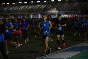 BIB: 4064, 44342, 5784, 40715
                            <button type="button" onclick="openModal(10577348)" class="btn btn-primary btn-sm float-right btn-popup" data-toggle="modal" data-target=".modal-high-quality">
                        <i class="fas fa-shopping-cart"></i> Add to Cart
                    </button>
                                            <button type="button" onclick="isThisMe(10577348, true)" class="btn btn-success btn-sm float-right btn-popup btn-isme hidden" data-toggle="tooltip" data-placement="bottom" title="นี่คือรูปของคุณใช่ไหม คลิกที่นี่เพื่อเอาเข้าอัลบั้ม">
                        <i class="fas fa-plus"></i> Add to album
                    </button>
                    <button type="button" onclick="isThisMe(10577348, false)" class="btn btn-warning btn-sm float-right btn-popup btn-isnotme hidden">
                        <i class="fas fa-ban"></i> Remove from album
                    </button>