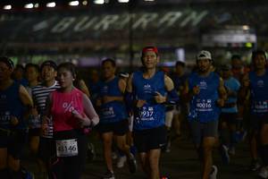 BIB: 40016, 40464, 2993, 0937, 43146
                            <button type="button" onclick="openModal(10577939)" class="btn btn-primary btn-sm float-right btn-popup" data-toggle="modal" data-target=".modal-high-quality">
                        <i class="fas fa-shopping-cart"></i> Add to Cart
                    </button>
                                            <button type="button" onclick="isThisMe(10577939, true)" class="btn btn-success btn-sm float-right btn-popup btn-isme hidden" data-toggle="tooltip" data-placement="bottom" title="นี่คือรูปของคุณใช่ไหม คลิกที่นี่เพื่อเอาเข้าอัลบั้ม">
                        <i class="fas fa-plus"></i> Add to album
                    </button>
                    <button type="button" onclick="isThisMe(10577939, false)" class="btn btn-warning btn-sm float-right btn-popup btn-isnotme hidden">
                        <i class="fas fa-ban"></i> Remove from album
                    </button>