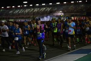 BIB: 456, 82601, 4554, 42051
                            <button type="button" onclick="openModal(10577300)" class="btn btn-primary btn-sm float-right btn-popup" data-toggle="modal" data-target=".modal-high-quality">
                        <i class="fas fa-shopping-cart"></i> Add to Cart
                    </button>
                                            <button type="button" onclick="isThisMe(10577300, true)" class="btn btn-success btn-sm float-right btn-popup btn-isme hidden" data-toggle="tooltip" data-placement="bottom" title="นี่คือรูปของคุณใช่ไหม คลิกที่นี่เพื่อเอาเข้าอัลบั้ม">
                        <i class="fas fa-plus"></i> Add to album
                    </button>
                    <button type="button" onclick="isThisMe(10577300, false)" class="btn btn-warning btn-sm float-right btn-popup btn-isnotme hidden">
                        <i class="fas fa-ban"></i> Remove from album
                    </button>