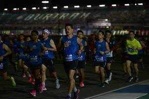 BIB: 430, 1652, 1499, 4420, 4797, 40309, 44308
                            <button type="button" onclick="openModal(10577230)" class="btn btn-primary btn-sm float-right btn-popup" data-toggle="modal" data-target=".modal-high-quality">
                        <i class="fas fa-shopping-cart"></i> Add to Cart
                    </button>
                                            <button type="button" onclick="isThisMe(10577230, true)" class="btn btn-success btn-sm float-right btn-popup btn-isme hidden" data-toggle="tooltip" data-placement="bottom" title="นี่คือรูปของคุณใช่ไหม คลิกที่นี่เพื่อเอาเข้าอัลบั้ม">
                        <i class="fas fa-plus"></i> Add to album
                    </button>
                    <button type="button" onclick="isThisMe(10577230, false)" class="btn btn-warning btn-sm float-right btn-popup btn-isnotme hidden">
                        <i class="fas fa-ban"></i> Remove from album
                    </button>