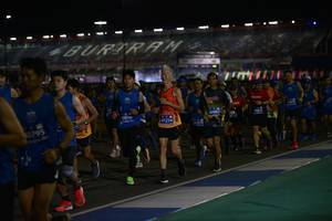 BIB: 0958, 40962, 141234, 0795, 1376
                            <button type="button" onclick="openModal(10577604)" class="btn btn-primary btn-sm float-right btn-popup" data-toggle="modal" data-target=".modal-high-quality">
                        <i class="fas fa-shopping-cart"></i> Add to Cart
                    </button>
                                            <button type="button" onclick="isThisMe(10577604, true)" class="btn btn-success btn-sm float-right btn-popup btn-isme hidden" data-toggle="tooltip" data-placement="bottom" title="นี่คือรูปของคุณใช่ไหม คลิกที่นี่เพื่อเอาเข้าอัลบั้ม">
                        <i class="fas fa-plus"></i> Add to album
                    </button>
                    <button type="button" onclick="isThisMe(10577604, false)" class="btn btn-warning btn-sm float-right btn-popup btn-isnotme hidden">
                        <i class="fas fa-ban"></i> Remove from album
                    </button>