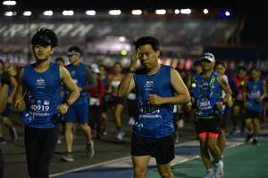 BIB: 2851, 40919, 41384
                            <button type="button" onclick="openModal(10581430)" class="btn btn-primary btn-sm float-right btn-popup" data-toggle="modal" data-target=".modal-high-quality">
                        <i class="fas fa-shopping-cart"></i> Add to Cart
                    </button>
                                            <button type="button" onclick="isThisMe(10581430, true)" class="btn btn-success btn-sm float-right btn-popup btn-isme hidden" data-toggle="tooltip" data-placement="bottom" title="นี่คือรูปของคุณใช่ไหม คลิกที่นี่เพื่อเอาเข้าอัลบั้ม">
                        <i class="fas fa-plus"></i> Add to album
                    </button>
                    <button type="button" onclick="isThisMe(10581430, false)" class="btn btn-warning btn-sm float-right btn-popup btn-isnotme hidden">
                        <i class="fas fa-ban"></i> Remove from album
                    </button>