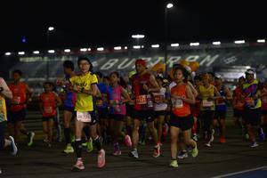 BIB: 7012, 21121, 28276, 
                            <button type="button" onclick="openModal(10592252)" class="btn btn-primary btn-sm float-right btn-popup" data-toggle="modal" data-target=".modal-high-quality">
                        <i class="fas fa-shopping-cart"></i> Add to Cart
                    </button>
                                            <button type="button" onclick="isThisMe(10592252, true)" class="btn btn-success btn-sm float-right btn-popup btn-isme hidden" data-toggle="tooltip" data-placement="bottom" title="นี่คือรูปของคุณใช่ไหม คลิกที่นี่เพื่อเอาเข้าอัลบั้ม">
                        <i class="fas fa-plus"></i> Add to album
                    </button>
                    <button type="button" onclick="isThisMe(10592252, false)" class="btn btn-warning btn-sm float-right btn-popup btn-isnotme hidden">
                        <i class="fas fa-ban"></i> Remove from album
                    </button>