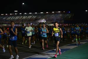 BIB: 41197, 40010, 44690
                            <button type="button" onclick="openModal(10577087)" class="btn btn-primary btn-sm float-right btn-popup" data-toggle="modal" data-target=".modal-high-quality">
                        <i class="fas fa-shopping-cart"></i> Add to Cart
                    </button>
                                            <button type="button" onclick="isThisMe(10577087, true)" class="btn btn-success btn-sm float-right btn-popup btn-isme hidden" data-toggle="tooltip" data-placement="bottom" title="นี่คือรูปของคุณใช่ไหม คลิกที่นี่เพื่อเอาเข้าอัลบั้ม">
                        <i class="fas fa-plus"></i> Add to album
                    </button>
                    <button type="button" onclick="isThisMe(10577087, false)" class="btn btn-warning btn-sm float-right btn-popup btn-isnotme hidden">
                        <i class="fas fa-ban"></i> Remove from album
                    </button>