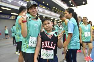 BIB: 512, 50679
                            <button type="button" onclick="openModal(10717442)" class="btn btn-primary btn-sm float-right btn-popup" data-toggle="modal" data-target=".modal-high-quality">
                        <i class="fas fa-shopping-cart"></i> Add to Cart
                    </button>
                                            <button type="button" onclick="isThisMe(10717442, true)" class="btn btn-success btn-sm float-right btn-popup btn-isme hidden" data-toggle="tooltip" data-placement="bottom" title="นี่คือรูปของคุณใช่ไหม คลิกที่นี่เพื่อเอาเข้าอัลบั้ม">
                        <i class="fas fa-plus"></i> Add to album
                    </button>
                    <button type="button" onclick="isThisMe(10717442, false)" class="btn btn-warning btn-sm float-right btn-popup btn-isnotme hidden">
                        <i class="fas fa-ban"></i> Remove from album
                    </button>