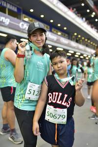 BIB: 512, 0679
                            <button type="button" onclick="openModal(10717502)" class="btn btn-primary btn-sm float-right btn-popup" data-toggle="modal" data-target=".modal-high-quality">
                        <i class="fas fa-shopping-cart"></i> Add to Cart
                    </button>
                                            <button type="button" onclick="isThisMe(10717502, true)" class="btn btn-success btn-sm float-right btn-popup btn-isme hidden" data-toggle="tooltip" data-placement="bottom" title="นี่คือรูปของคุณใช่ไหม คลิกที่นี่เพื่อเอาเข้าอัลบั้ม">
                        <i class="fas fa-plus"></i> Add to album
                    </button>
                    <button type="button" onclick="isThisMe(10717502, false)" class="btn btn-warning btn-sm float-right btn-popup btn-isnotme hidden">
                        <i class="fas fa-ban"></i> Remove from album
                    </button>