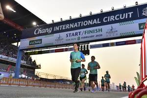 BIB: 2020, 50206
                            <button type="button" onclick="openModal(10726727)" class="btn btn-primary btn-sm float-right btn-popup" data-toggle="modal" data-target=".modal-high-quality">
                        <i class="fas fa-shopping-cart"></i> Add to Cart
                    </button>
                                            <button type="button" onclick="isThisMe(10726727, true)" class="btn btn-success btn-sm float-right btn-popup btn-isme hidden" data-toggle="tooltip" data-placement="bottom" title="นี่คือรูปของคุณใช่ไหม คลิกที่นี่เพื่อเอาเข้าอัลบั้ม">
                        <i class="fas fa-plus"></i> Add to album
                    </button>
                    <button type="button" onclick="isThisMe(10726727, false)" class="btn btn-warning btn-sm float-right btn-popup btn-isnotme hidden">
                        <i class="fas fa-ban"></i> Remove from album
                    </button>