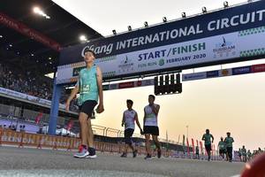 BIB: 2020, 860
                            <button type="button" onclick="openModal(10728210)" class="btn btn-primary btn-sm float-right btn-popup" data-toggle="modal" data-target=".modal-high-quality">
                        <i class="fas fa-shopping-cart"></i> Add to Cart
                    </button>
                                            <button type="button" onclick="isThisMe(10728210, true)" class="btn btn-success btn-sm float-right btn-popup btn-isme hidden" data-toggle="tooltip" data-placement="bottom" title="นี่คือรูปของคุณใช่ไหม คลิกที่นี่เพื่อเอาเข้าอัลบั้ม">
                        <i class="fas fa-plus"></i> Add to album
                    </button>
                    <button type="button" onclick="isThisMe(10728210, false)" class="btn btn-warning btn-sm float-right btn-popup btn-isnotme hidden">
                        <i class="fas fa-ban"></i> Remove from album
                    </button>