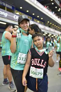 BIB: 512, 0679
                            <button type="button" onclick="openModal(10717509)" class="btn btn-primary btn-sm float-right btn-popup" data-toggle="modal" data-target=".modal-high-quality">
                        <i class="fas fa-shopping-cart"></i> Add to Cart
                    </button>
                                            <button type="button" onclick="isThisMe(10717509, true)" class="btn btn-success btn-sm float-right btn-popup btn-isme hidden" data-toggle="tooltip" data-placement="bottom" title="นี่คือรูปของคุณใช่ไหม คลิกที่นี่เพื่อเอาเข้าอัลบั้ม">
                        <i class="fas fa-plus"></i> Add to album
                    </button>
                    <button type="button" onclick="isThisMe(10717509, false)" class="btn btn-warning btn-sm float-right btn-popup btn-isnotme hidden">
                        <i class="fas fa-ban"></i> Remove from album
                    </button>