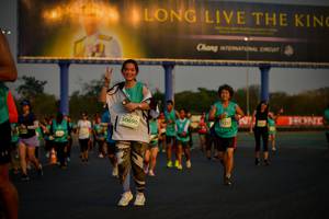 BIB: 50690
                            <button type="button" onclick="openModal(10808748)" class="btn btn-primary btn-sm float-right btn-popup" data-toggle="modal" data-target=".modal-high-quality">
                        <i class="fas fa-shopping-cart"></i> Add to Cart
                    </button>
                                            <button type="button" onclick="isThisMe(10808748, true)" class="btn btn-success btn-sm float-right btn-popup btn-isme hidden" data-toggle="tooltip" data-placement="bottom" title="นี่คือรูปของคุณใช่ไหม คลิกที่นี่เพื่อเอาเข้าอัลบั้ม">
                        <i class="fas fa-plus"></i> Add to album
                    </button>
                    <button type="button" onclick="isThisMe(10808748, false)" class="btn btn-warning btn-sm float-right btn-popup btn-isnotme hidden">
                        <i class="fas fa-ban"></i> Remove from album
                    </button>