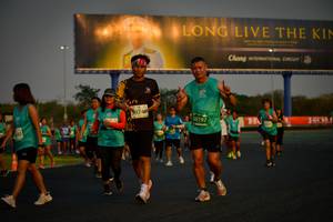 BIB: 0746, 50197
                            <button type="button" onclick="openModal(10808723)" class="btn btn-primary btn-sm float-right btn-popup" data-toggle="modal" data-target=".modal-high-quality">
                        <i class="fas fa-shopping-cart"></i> Add to Cart
                    </button>
                                            <button type="button" onclick="isThisMe(10808723, true)" class="btn btn-success btn-sm float-right btn-popup btn-isme hidden" data-toggle="tooltip" data-placement="bottom" title="นี่คือรูปของคุณใช่ไหม คลิกที่นี่เพื่อเอาเข้าอัลบั้ม">
                        <i class="fas fa-plus"></i> Add to album
                    </button>
                    <button type="button" onclick="isThisMe(10808723, false)" class="btn btn-warning btn-sm float-right btn-popup btn-isnotme hidden">
                        <i class="fas fa-ban"></i> Remove from album
                    </button>