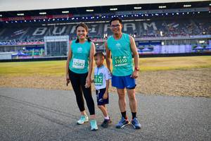 BIB: 51650, 52582, 1312
                            <button type="button" onclick="openModal(10816928)" class="btn btn-primary btn-sm float-right btn-popup" data-toggle="modal" data-target=".modal-high-quality">
                        <i class="fas fa-shopping-cart"></i> Add to Cart
                    </button>
                                            <button type="button" onclick="isThisMe(10816928, true)" class="btn btn-success btn-sm float-right btn-popup btn-isme hidden" data-toggle="tooltip" data-placement="bottom" title="นี่คือรูปของคุณใช่ไหม คลิกที่นี่เพื่อเอาเข้าอัลบั้ม">
                        <i class="fas fa-plus"></i> Add to album
                    </button>
                    <button type="button" onclick="isThisMe(10816928, false)" class="btn btn-warning btn-sm float-right btn-popup btn-isnotme hidden">
                        <i class="fas fa-ban"></i> Remove from album
                    </button>