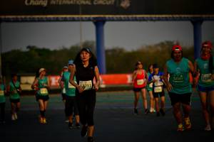 BIB: 52101, 5254, 2251
                            <button type="button" onclick="openModal(10808918)" class="btn btn-primary btn-sm float-right btn-popup" data-toggle="modal" data-target=".modal-high-quality">
                        <i class="fas fa-shopping-cart"></i> Add to Cart
                    </button>
                                            <button type="button" onclick="isThisMe(10808918, true)" class="btn btn-success btn-sm float-right btn-popup btn-isme hidden" data-toggle="tooltip" data-placement="bottom" title="นี่คือรูปของคุณใช่ไหม คลิกที่นี่เพื่อเอาเข้าอัลบั้ม">
                        <i class="fas fa-plus"></i> Add to album
                    </button>
                    <button type="button" onclick="isThisMe(10808918, false)" class="btn btn-warning btn-sm float-right btn-popup btn-isnotme hidden">
                        <i class="fas fa-ban"></i> Remove from album
                    </button>