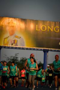 BIB: 2867
                            <button type="button" onclick="openModal(10805305)" class="btn btn-primary btn-sm float-right btn-popup" data-toggle="modal" data-target=".modal-high-quality">
                        <i class="fas fa-shopping-cart"></i> Add to Cart
                    </button>
                                            <button type="button" onclick="isThisMe(10805305, true)" class="btn btn-success btn-sm float-right btn-popup btn-isme hidden" data-toggle="tooltip" data-placement="bottom" title="นี่คือรูปของคุณใช่ไหม คลิกที่นี่เพื่อเอาเข้าอัลบั้ม">
                        <i class="fas fa-plus"></i> Add to album
                    </button>
                    <button type="button" onclick="isThisMe(10805305, false)" class="btn btn-warning btn-sm float-right btn-popup btn-isnotme hidden">
                        <i class="fas fa-ban"></i> Remove from album
                    </button>