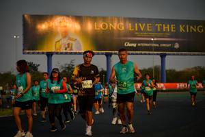 BIB: 50197, 0746
                            <button type="button" onclick="openModal(10808641)" class="btn btn-primary btn-sm float-right btn-popup" data-toggle="modal" data-target=".modal-high-quality">
                        <i class="fas fa-shopping-cart"></i> Add to Cart
                    </button>
                                            <button type="button" onclick="isThisMe(10808641, true)" class="btn btn-success btn-sm float-right btn-popup btn-isme hidden" data-toggle="tooltip" data-placement="bottom" title="นี่คือรูปของคุณใช่ไหม คลิกที่นี่เพื่อเอาเข้าอัลบั้ม">
                        <i class="fas fa-plus"></i> Add to album
                    </button>
                    <button type="button" onclick="isThisMe(10808641, false)" class="btn btn-warning btn-sm float-right btn-popup btn-isnotme hidden">
                        <i class="fas fa-ban"></i> Remove from album
                    </button>