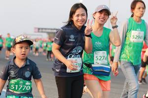 BIB: 52943, 5274, 51770
                            <button type="button" onclick="openModal(10543356)" class="btn btn-primary btn-sm float-right btn-popup" data-toggle="modal" data-target=".modal-high-quality">
                        <i class="fas fa-shopping-cart"></i> Add to Cart
                    </button>
                                            <button type="button" onclick="isThisMe(10543356, true)" class="btn btn-success btn-sm float-right btn-popup btn-isme hidden" data-toggle="tooltip" data-placement="bottom" title="นี่คือรูปของคุณใช่ไหม คลิกที่นี่เพื่อเอาเข้าอัลบั้ม">
                        <i class="fas fa-plus"></i> Add to album
                    </button>
                    <button type="button" onclick="isThisMe(10543356, false)" class="btn btn-warning btn-sm float-right btn-popup btn-isnotme hidden">
                        <i class="fas fa-ban"></i> Remove from album
                    </button>