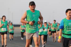 BIB: 50464, 519
                            <button type="button" onclick="openModal(10541062)" class="btn btn-primary btn-sm float-right btn-popup" data-toggle="modal" data-target=".modal-high-quality">
                        <i class="fas fa-shopping-cart"></i> Add to Cart
                    </button>
                                            <button type="button" onclick="isThisMe(10541062, true)" class="btn btn-success btn-sm float-right btn-popup btn-isme hidden" data-toggle="tooltip" data-placement="bottom" title="นี่คือรูปของคุณใช่ไหม คลิกที่นี่เพื่อเอาเข้าอัลบั้ม">
                        <i class="fas fa-plus"></i> Add to album
                    </button>
                    <button type="button" onclick="isThisMe(10541062, false)" class="btn btn-warning btn-sm float-right btn-popup btn-isnotme hidden">
                        <i class="fas fa-ban"></i> Remove from album
                    </button>