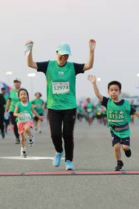 BIB: 52974, 52234, 51526
                            <button type="button" onclick="openModal(10551442)" class="btn btn-primary btn-sm float-right btn-popup" data-toggle="modal" data-target=".modal-high-quality">
                        <i class="fas fa-shopping-cart"></i> Add to Cart
                    </button>
                                            <button type="button" onclick="isThisMe(10551442, true)" class="btn btn-success btn-sm float-right btn-popup btn-isme hidden" data-toggle="tooltip" data-placement="bottom" title="นี่คือรูปของคุณใช่ไหม คลิกที่นี่เพื่อเอาเข้าอัลบั้ม">
                        <i class="fas fa-plus"></i> Add to album
                    </button>
                    <button type="button" onclick="isThisMe(10551442, false)" class="btn btn-warning btn-sm float-right btn-popup btn-isnotme hidden">
                        <i class="fas fa-ban"></i> Remove from album
                    </button>