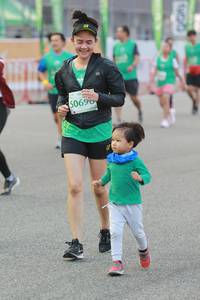 BIB: 50690
                            <button type="button" onclick="openModal(10547245)" class="btn btn-primary btn-sm float-right btn-popup" data-toggle="modal" data-target=".modal-high-quality">
                        <i class="fas fa-shopping-cart"></i> Add to Cart
                    </button>
                                            <button type="button" onclick="isThisMe(10547245, true)" class="btn btn-success btn-sm float-right btn-popup btn-isme hidden" data-toggle="tooltip" data-placement="bottom" title="นี่คือรูปของคุณใช่ไหม คลิกที่นี่เพื่อเอาเข้าอัลบั้ม">
                        <i class="fas fa-plus"></i> Add to album
                    </button>
                    <button type="button" onclick="isThisMe(10547245, false)" class="btn btn-warning btn-sm float-right btn-popup btn-isnotme hidden">
                        <i class="fas fa-ban"></i> Remove from album
                    </button>