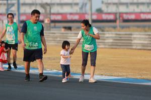 BIB: 32008, 51989, 52517
                            <button type="button" onclick="openModal(10544316)" class="btn btn-primary btn-sm float-right btn-popup" data-toggle="modal" data-target=".modal-high-quality">
                        <i class="fas fa-shopping-cart"></i> Add to Cart
                    </button>
                                            <button type="button" onclick="isThisMe(10544316, true)" class="btn btn-success btn-sm float-right btn-popup btn-isme hidden" data-toggle="tooltip" data-placement="bottom" title="นี่คือรูปของคุณใช่ไหม คลิกที่นี่เพื่อเอาเข้าอัลบั้ม">
                        <i class="fas fa-plus"></i> Add to album
                    </button>
                    <button type="button" onclick="isThisMe(10544316, false)" class="btn btn-warning btn-sm float-right btn-popup btn-isnotme hidden">
                        <i class="fas fa-ban"></i> Remove from album
                    </button>