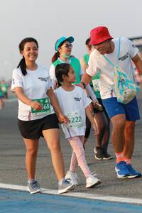 BIB: 568, 5222
                            <button type="button" onclick="openModal(10543807)" class="btn btn-primary btn-sm float-right btn-popup" data-toggle="modal" data-target=".modal-high-quality">
                        <i class="fas fa-shopping-cart"></i> Add to Cart
                    </button>
                                            <button type="button" onclick="isThisMe(10543807, true)" class="btn btn-success btn-sm float-right btn-popup btn-isme hidden" data-toggle="tooltip" data-placement="bottom" title="นี่คือรูปของคุณใช่ไหม คลิกที่นี่เพื่อเอาเข้าอัลบั้ม">
                        <i class="fas fa-plus"></i> Add to album
                    </button>
                    <button type="button" onclick="isThisMe(10543807, false)" class="btn btn-warning btn-sm float-right btn-popup btn-isnotme hidden">
                        <i class="fas fa-ban"></i> Remove from album
                    </button>