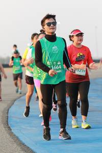 BIB: 1664, 3239
                            <button type="button" onclick="openModal(10543069)" class="btn btn-primary btn-sm float-right btn-popup" data-toggle="modal" data-target=".modal-high-quality">
                        <i class="fas fa-shopping-cart"></i> Add to Cart
                    </button>
                                            <button type="button" onclick="isThisMe(10543069, true)" class="btn btn-success btn-sm float-right btn-popup btn-isme hidden" data-toggle="tooltip" data-placement="bottom" title="นี่คือรูปของคุณใช่ไหม คลิกที่นี่เพื่อเอาเข้าอัลบั้ม">
                        <i class="fas fa-plus"></i> Add to album
                    </button>
                    <button type="button" onclick="isThisMe(10543069, false)" class="btn btn-warning btn-sm float-right btn-popup btn-isnotme hidden">
                        <i class="fas fa-ban"></i> Remove from album
                    </button>