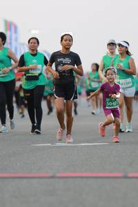 BIB: 096, 83389, 50471
                            <button type="button" onclick="openModal(10549679)" class="btn btn-primary btn-sm float-right btn-popup" data-toggle="modal" data-target=".modal-high-quality">
                        <i class="fas fa-shopping-cart"></i> Add to Cart
                    </button>
                                            <button type="button" onclick="isThisMe(10549679, true)" class="btn btn-success btn-sm float-right btn-popup btn-isme hidden" data-toggle="tooltip" data-placement="bottom" title="นี่คือรูปของคุณใช่ไหม คลิกที่นี่เพื่อเอาเข้าอัลบั้ม">
                        <i class="fas fa-plus"></i> Add to album
                    </button>
                    <button type="button" onclick="isThisMe(10549679, false)" class="btn btn-warning btn-sm float-right btn-popup btn-isnotme hidden">
                        <i class="fas fa-ban"></i> Remove from album
                    </button>