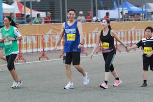 BIB: 53440, 510411, 53436, 53439
                            <button type="button" onclick="openModal(10548055)" class="btn btn-primary btn-sm float-right btn-popup" data-toggle="modal" data-target=".modal-high-quality">
                        <i class="fas fa-shopping-cart"></i> Add to Cart
                    </button>
                                            <button type="button" onclick="isThisMe(10548055, true)" class="btn btn-success btn-sm float-right btn-popup btn-isme hidden" data-toggle="tooltip" data-placement="bottom" title="นี่คือรูปของคุณใช่ไหม คลิกที่นี่เพื่อเอาเข้าอัลบั้ม">
                        <i class="fas fa-plus"></i> Add to album
                    </button>
                    <button type="button" onclick="isThisMe(10548055, false)" class="btn btn-warning btn-sm float-right btn-popup btn-isnotme hidden">
                        <i class="fas fa-ban"></i> Remove from album
                    </button>