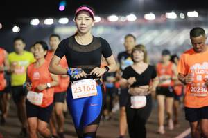 BIB: 20230, 23162, 3823
                            <button type="button" onclick="openModal(11347095)" class="btn btn-primary btn-sm float-right btn-popup" data-toggle="modal" data-target=".modal-high-quality">
                        <i class="fas fa-shopping-cart"></i> Add to Cart
                    </button>
                                            <button type="button" onclick="isThisMe(11347095, true)" class="btn btn-success btn-sm float-right btn-popup btn-isme hidden" data-toggle="tooltip" data-placement="bottom" title="นี่คือรูปของคุณใช่ไหม คลิกที่นี่เพื่อเอาเข้าอัลบั้ม">
                        <i class="fas fa-plus"></i> Add to album
                    </button>
                    <button type="button" onclick="isThisMe(11347095, false)" class="btn btn-warning btn-sm float-right btn-popup btn-isnotme hidden">
                        <i class="fas fa-ban"></i> Remove from album
                    </button>