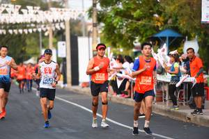 BIB: 1323, 27023, 27088, 44288
                            <button type="button" onclick="openModal(12502697)" class="btn btn-primary btn-sm float-right btn-popup" data-toggle="modal" data-target=".modal-high-quality">
                        <i class="fas fa-shopping-cart"></i> Add to Cart
                    </button>
                                            <button type="button" onclick="isThisMe(12502697, true)" class="btn btn-success btn-sm float-right btn-popup btn-isme hidden" data-toggle="tooltip" data-placement="bottom" title="นี่คือรูปของคุณใช่ไหม คลิกที่นี่เพื่อเอาเข้าอัลบั้ม">
                        <i class="fas fa-plus"></i> Add to album
                    </button>
                    <button type="button" onclick="isThisMe(12502697, false)" class="btn btn-warning btn-sm float-right btn-popup btn-isnotme hidden">
                        <i class="fas fa-ban"></i> Remove from album
                    </button>
