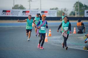 BIB: 52585, 3169
                            <button type="button" onclick="openModal(10457920)" class="btn btn-primary btn-sm float-right btn-popup" data-toggle="modal" data-target=".modal-high-quality">
                        <i class="fas fa-shopping-cart"></i> Add to Cart
                    </button>
                                            <button type="button" onclick="isThisMe(10457920, true)" class="btn btn-success btn-sm float-right btn-popup btn-isme hidden" data-toggle="tooltip" data-placement="bottom" title="นี่คือรูปของคุณใช่ไหม คลิกที่นี่เพื่อเอาเข้าอัลบั้ม">
                        <i class="fas fa-plus"></i> Add to album
                    </button>
                    <button type="button" onclick="isThisMe(10457920, false)" class="btn btn-warning btn-sm float-right btn-popup btn-isnotme hidden">
                        <i class="fas fa-ban"></i> Remove from album
                    </button>