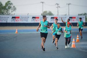 BIB: 1792, 2872, 1303
                            <button type="button" onclick="openModal(10457804)" class="btn btn-primary btn-sm float-right btn-popup" data-toggle="modal" data-target=".modal-high-quality">
                        <i class="fas fa-shopping-cart"></i> Add to Cart
                    </button>
                                            <button type="button" onclick="isThisMe(10457804, true)" class="btn btn-success btn-sm float-right btn-popup btn-isme hidden" data-toggle="tooltip" data-placement="bottom" title="นี่คือรูปของคุณใช่ไหม คลิกที่นี่เพื่อเอาเข้าอัลบั้ม">
                        <i class="fas fa-plus"></i> Add to album
                    </button>
                    <button type="button" onclick="isThisMe(10457804, false)" class="btn btn-warning btn-sm float-right btn-popup btn-isnotme hidden">
                        <i class="fas fa-ban"></i> Remove from album
                    </button>