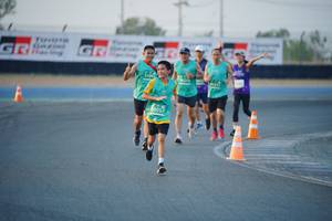 BIB: 199, 0214, 5007
                            <button type="button" onclick="openModal(10457999)" class="btn btn-primary btn-sm float-right btn-popup" data-toggle="modal" data-target=".modal-high-quality">
                        <i class="fas fa-shopping-cart"></i> Add to Cart
                    </button>
                                            <button type="button" onclick="isThisMe(10457999, true)" class="btn btn-success btn-sm float-right btn-popup btn-isme hidden" data-toggle="tooltip" data-placement="bottom" title="นี่คือรูปของคุณใช่ไหม คลิกที่นี่เพื่อเอาเข้าอัลบั้ม">
                        <i class="fas fa-plus"></i> Add to album
                    </button>
                    <button type="button" onclick="isThisMe(10457999, false)" class="btn btn-warning btn-sm float-right btn-popup btn-isnotme hidden">
                        <i class="fas fa-ban"></i> Remove from album
                    </button>