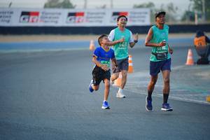 BIB: 163, 0194
                            <button type="button" onclick="openModal(10457727)" class="btn btn-primary btn-sm float-right btn-popup" data-toggle="modal" data-target=".modal-high-quality">
                        <i class="fas fa-shopping-cart"></i> Add to Cart
                    </button>
                                            <button type="button" onclick="isThisMe(10457727, true)" class="btn btn-success btn-sm float-right btn-popup btn-isme hidden" data-toggle="tooltip" data-placement="bottom" title="นี่คือรูปของคุณใช่ไหม คลิกที่นี่เพื่อเอาเข้าอัลบั้ม">
                        <i class="fas fa-plus"></i> Add to album
                    </button>
                    <button type="button" onclick="isThisMe(10457727, false)" class="btn btn-warning btn-sm float-right btn-popup btn-isnotme hidden">
                        <i class="fas fa-ban"></i> Remove from album
                    </button>