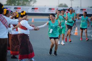 BIB: 5010
                            <button type="button" onclick="openModal(10460142)" class="btn btn-primary btn-sm float-right btn-popup" data-toggle="modal" data-target=".modal-high-quality">
                        <i class="fas fa-shopping-cart"></i> Add to Cart
                    </button>
                                            <button type="button" onclick="isThisMe(10460142, true)" class="btn btn-success btn-sm float-right btn-popup btn-isme hidden" data-toggle="tooltip" data-placement="bottom" title="นี่คือรูปของคุณใช่ไหม คลิกที่นี่เพื่อเอาเข้าอัลบั้ม">
                        <i class="fas fa-plus"></i> Add to album
                    </button>
                    <button type="button" onclick="isThisMe(10460142, false)" class="btn btn-warning btn-sm float-right btn-popup btn-isnotme hidden">
                        <i class="fas fa-ban"></i> Remove from album
                    </button>