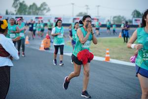 BIB: 03382
                            <button type="button" onclick="openModal(10459583)" class="btn btn-primary btn-sm float-right btn-popup" data-toggle="modal" data-target=".modal-high-quality">
                        <i class="fas fa-shopping-cart"></i> Add to Cart
                    </button>
                                            <button type="button" onclick="isThisMe(10459583, true)" class="btn btn-success btn-sm float-right btn-popup btn-isme hidden" data-toggle="tooltip" data-placement="bottom" title="นี่คือรูปของคุณใช่ไหม คลิกที่นี่เพื่อเอาเข้าอัลบั้ม">
                        <i class="fas fa-plus"></i> Add to album
                    </button>
                    <button type="button" onclick="isThisMe(10459583, false)" class="btn btn-warning btn-sm float-right btn-popup btn-isnotme hidden">
                        <i class="fas fa-ban"></i> Remove from album
                    </button>