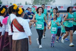 BIB: 52740
                            <button type="button" onclick="openModal(10459602)" class="btn btn-primary btn-sm float-right btn-popup" data-toggle="modal" data-target=".modal-high-quality">
                        <i class="fas fa-shopping-cart"></i> Add to Cart
                    </button>
                                            <button type="button" onclick="isThisMe(10459602, true)" class="btn btn-success btn-sm float-right btn-popup btn-isme hidden" data-toggle="tooltip" data-placement="bottom" title="นี่คือรูปของคุณใช่ไหม คลิกที่นี่เพื่อเอาเข้าอัลบั้ม">
                        <i class="fas fa-plus"></i> Add to album
                    </button>
                    <button type="button" onclick="isThisMe(10459602, false)" class="btn btn-warning btn-sm float-right btn-popup btn-isnotme hidden">
                        <i class="fas fa-ban"></i> Remove from album
                    </button>