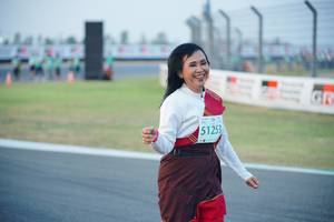 BIB: 51253
                            <button type="button" onclick="openModal(10458000)" class="btn btn-primary btn-sm float-right btn-popup" data-toggle="modal" data-target=".modal-high-quality">
                        <i class="fas fa-shopping-cart"></i> Add to Cart
                    </button>
                                            <button type="button" onclick="isThisMe(10458000, true)" class="btn btn-success btn-sm float-right btn-popup btn-isme hidden" data-toggle="tooltip" data-placement="bottom" title="นี่คือรูปของคุณใช่ไหม คลิกที่นี่เพื่อเอาเข้าอัลบั้ม">
                        <i class="fas fa-plus"></i> Add to album
                    </button>
                    <button type="button" onclick="isThisMe(10458000, false)" class="btn btn-warning btn-sm float-right btn-popup btn-isnotme hidden">
                        <i class="fas fa-ban"></i> Remove from album
                    </button>