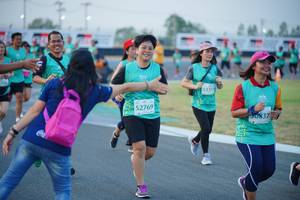 BIB: 5115, 52769, 0837
                            <button type="button" onclick="openModal(10457201)" class="btn btn-primary btn-sm float-right btn-popup" data-toggle="modal" data-target=".modal-high-quality">
                        <i class="fas fa-shopping-cart"></i> Add to Cart
                    </button>
                                            <button type="button" onclick="isThisMe(10457201, true)" class="btn btn-success btn-sm float-right btn-popup btn-isme hidden" data-toggle="tooltip" data-placement="bottom" title="นี่คือรูปของคุณใช่ไหม คลิกที่นี่เพื่อเอาเข้าอัลบั้ม">
                        <i class="fas fa-plus"></i> Add to album
                    </button>
                    <button type="button" onclick="isThisMe(10457201, false)" class="btn btn-warning btn-sm float-right btn-popup btn-isnotme hidden">
                        <i class="fas fa-ban"></i> Remove from album
                    </button>