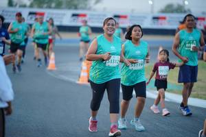 BIB: 3312, 53119, 802
                            <button type="button" onclick="openModal(10459838)" class="btn btn-primary btn-sm float-right btn-popup" data-toggle="modal" data-target=".modal-high-quality">
                        <i class="fas fa-shopping-cart"></i> Add to Cart
                    </button>
                                            <button type="button" onclick="isThisMe(10459838, true)" class="btn btn-success btn-sm float-right btn-popup btn-isme hidden" data-toggle="tooltip" data-placement="bottom" title="นี่คือรูปของคุณใช่ไหม คลิกที่นี่เพื่อเอาเข้าอัลบั้ม">
                        <i class="fas fa-plus"></i> Add to album
                    </button>
                    <button type="button" onclick="isThisMe(10459838, false)" class="btn btn-warning btn-sm float-right btn-popup btn-isnotme hidden">
                        <i class="fas fa-ban"></i> Remove from album
                    </button>