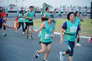 BIB: 5221, 50702, 51027
                            <button type="button" onclick="openModal(10457134)" class="btn btn-primary btn-sm float-right btn-popup" data-toggle="modal" data-target=".modal-high-quality">
                        <i class="fas fa-shopping-cart"></i> Add to Cart
                    </button>
                                            <button type="button" onclick="isThisMe(10457134, true)" class="btn btn-success btn-sm float-right btn-popup btn-isme hidden" data-toggle="tooltip" data-placement="bottom" title="นี่คือรูปของคุณใช่ไหม คลิกที่นี่เพื่อเอาเข้าอัลบั้ม">
                        <i class="fas fa-plus"></i> Add to album
                    </button>
                    <button type="button" onclick="isThisMe(10457134, false)" class="btn btn-warning btn-sm float-right btn-popup btn-isnotme hidden">
                        <i class="fas fa-ban"></i> Remove from album
                    </button>