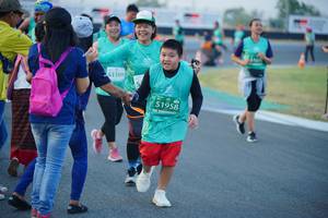 BIB: 1109, 51958
                            <button type="button" onclick="openModal(10456370)" class="btn btn-primary btn-sm float-right btn-popup" data-toggle="modal" data-target=".modal-high-quality">
                        <i class="fas fa-shopping-cart"></i> Add to Cart
                    </button>
                                            <button type="button" onclick="isThisMe(10456370, true)" class="btn btn-success btn-sm float-right btn-popup btn-isme hidden" data-toggle="tooltip" data-placement="bottom" title="นี่คือรูปของคุณใช่ไหม คลิกที่นี่เพื่อเอาเข้าอัลบั้ม">
                        <i class="fas fa-plus"></i> Add to album
                    </button>
                    <button type="button" onclick="isThisMe(10456370, false)" class="btn btn-warning btn-sm float-right btn-popup btn-isnotme hidden">
                        <i class="fas fa-ban"></i> Remove from album
                    </button>