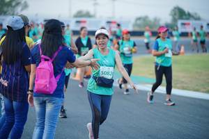 BIB: 5082
                            <button type="button" onclick="openModal(10457458)" class="btn btn-primary btn-sm float-right btn-popup" data-toggle="modal" data-target=".modal-high-quality">
                        <i class="fas fa-shopping-cart"></i> Add to Cart
                    </button>
                                            <button type="button" onclick="isThisMe(10457458, true)" class="btn btn-success btn-sm float-right btn-popup btn-isme hidden" data-toggle="tooltip" data-placement="bottom" title="นี่คือรูปของคุณใช่ไหม คลิกที่นี่เพื่อเอาเข้าอัลบั้ม">
                        <i class="fas fa-plus"></i> Add to album
                    </button>
                    <button type="button" onclick="isThisMe(10457458, false)" class="btn btn-warning btn-sm float-right btn-popup btn-isnotme hidden">
                        <i class="fas fa-ban"></i> Remove from album
                    </button>