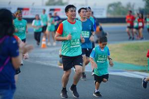 BIB: 1316, 50380, 5002
                            <button type="button" onclick="openModal(10456620)" class="btn btn-primary btn-sm float-right btn-popup" data-toggle="modal" data-target=".modal-high-quality">
                        <i class="fas fa-shopping-cart"></i> Add to Cart
                    </button>
                                            <button type="button" onclick="isThisMe(10456620, true)" class="btn btn-success btn-sm float-right btn-popup btn-isme hidden" data-toggle="tooltip" data-placement="bottom" title="นี่คือรูปของคุณใช่ไหม คลิกที่นี่เพื่อเอาเข้าอัลบั้ม">
                        <i class="fas fa-plus"></i> Add to album
                    </button>
                    <button type="button" onclick="isThisMe(10456620, false)" class="btn btn-warning btn-sm float-right btn-popup btn-isnotme hidden">
                        <i class="fas fa-ban"></i> Remove from album
                    </button>